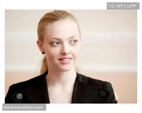 足球明星妻子因丰满身材引发热议网友称赞其魅力与风采并存